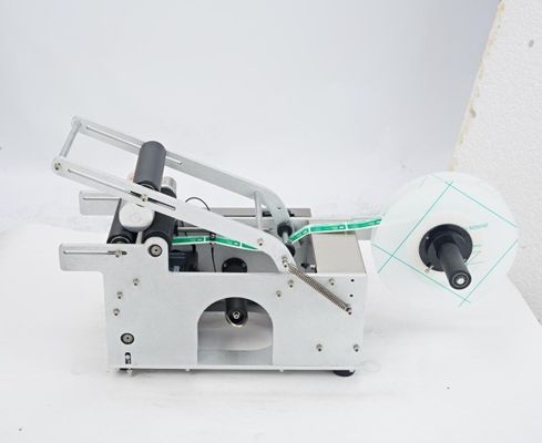 DUOQI MT-50 Bottle Sticker Labeling Machine Customized High Speed And Output